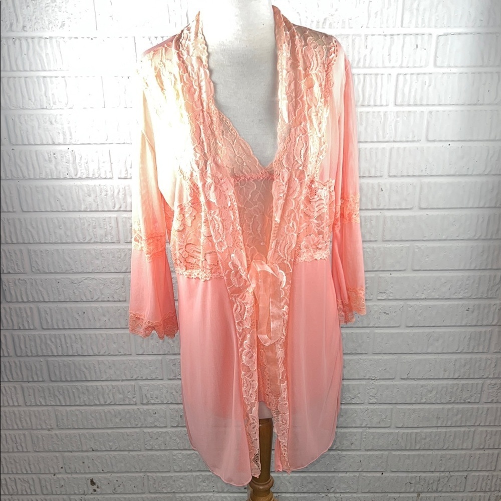 Vintage Shirley Of Hollywood Peach Lace Nightgown and  Robe